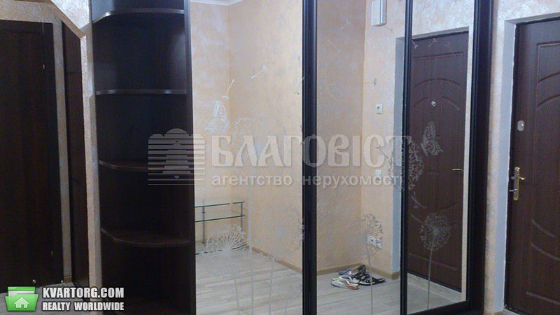 Rent out 2-room apartment. Киев, Данченка Сергея — photo 10