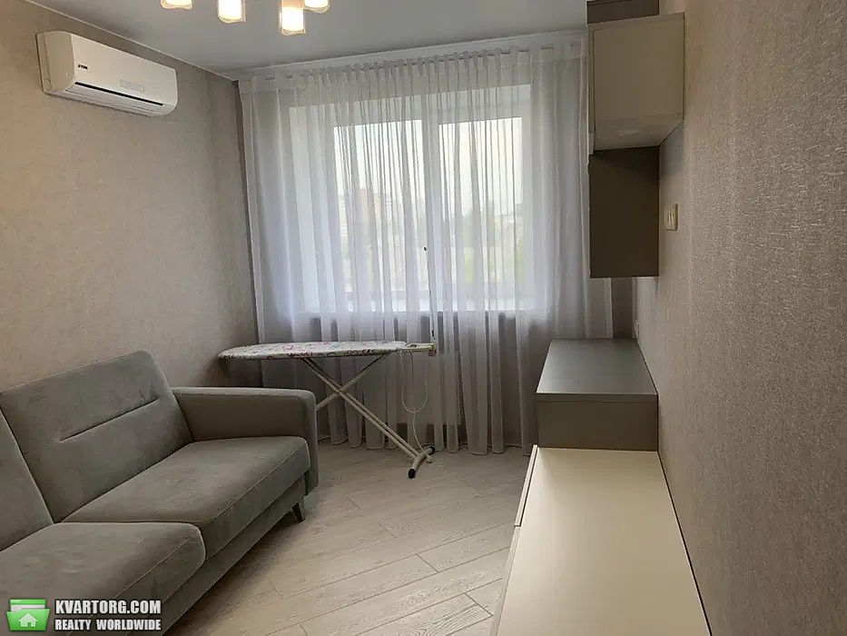 Rent out 2-room apartment. Киев,  Гарматная — photo 4