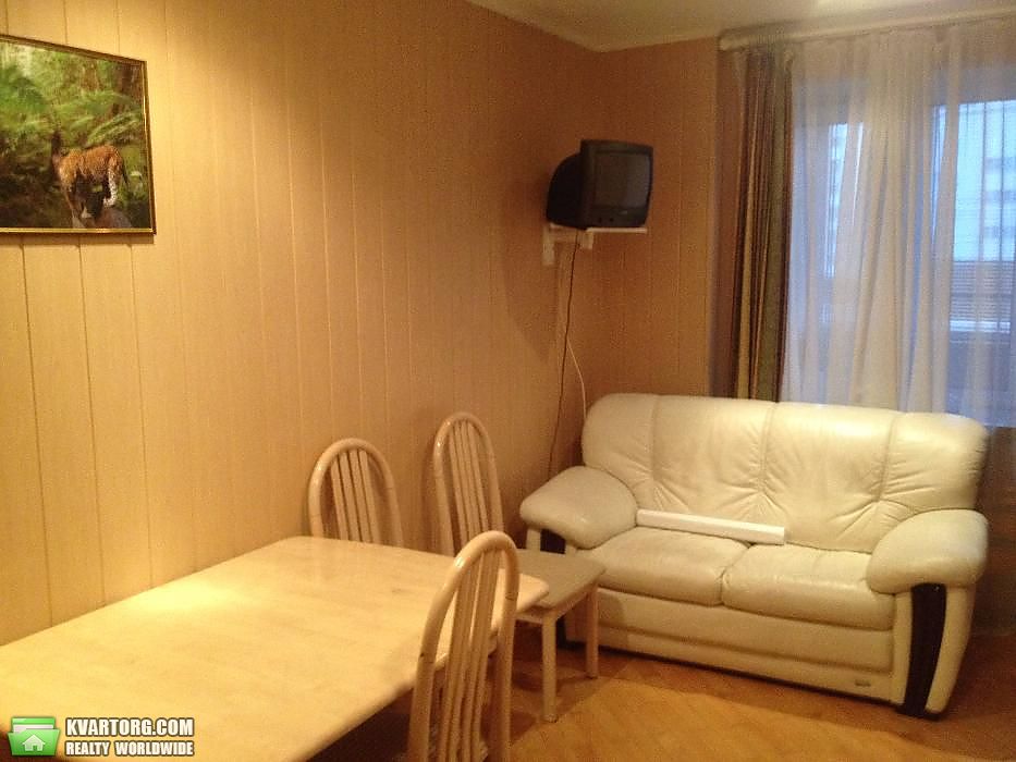 Rent out 2-room apartment. Киев,  Тростянецкая — photo 1