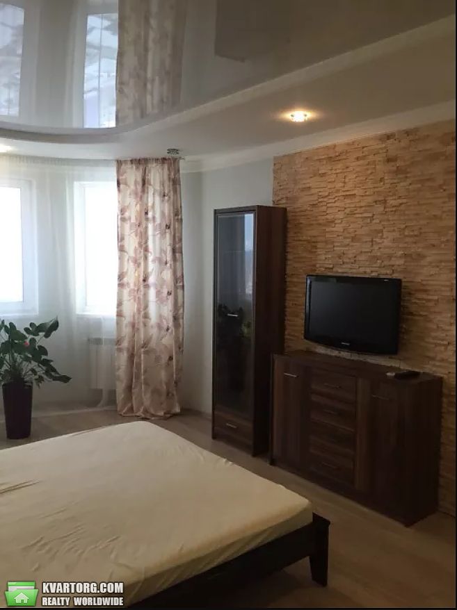 Rent out 1-room apartment. Киев,  Харьковское шоссе — photo 2
