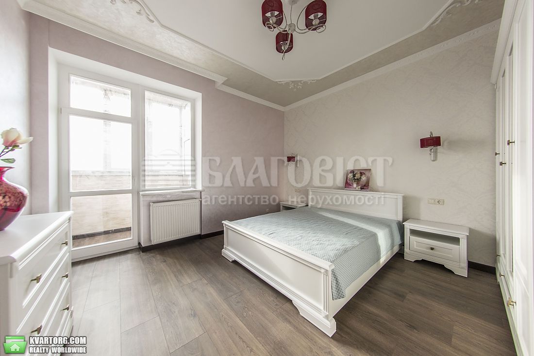 Rent out 3-room apartment. Киев,  Лабораторный пер — photo 2