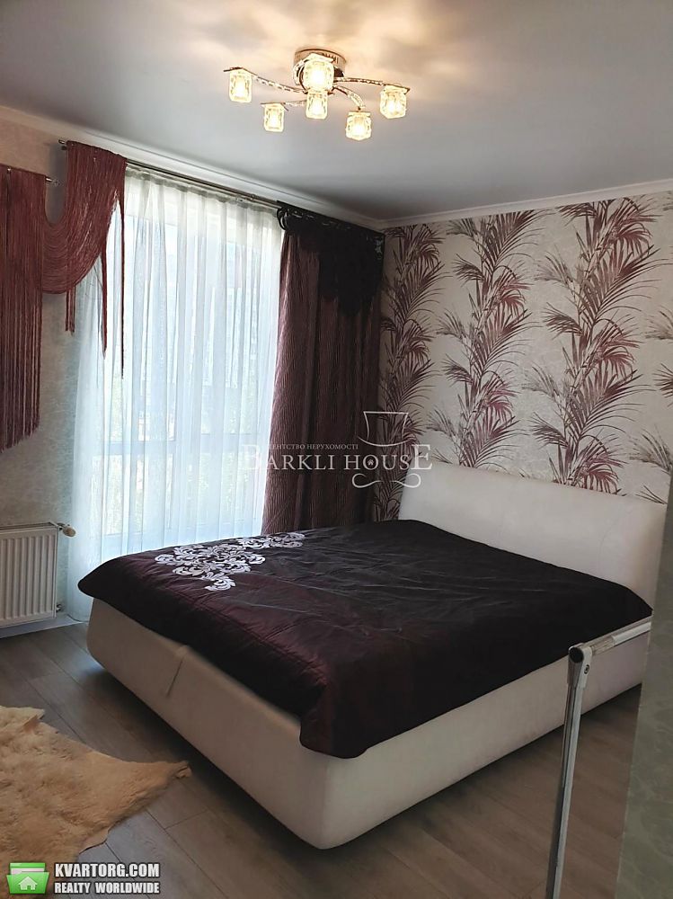 Rent out 3-room apartment. Киевская обл., Крюковщина — photo 4