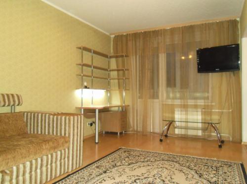 Rent out 1-room apartment. Харьков, Людвика Свободы 35 — photo 1