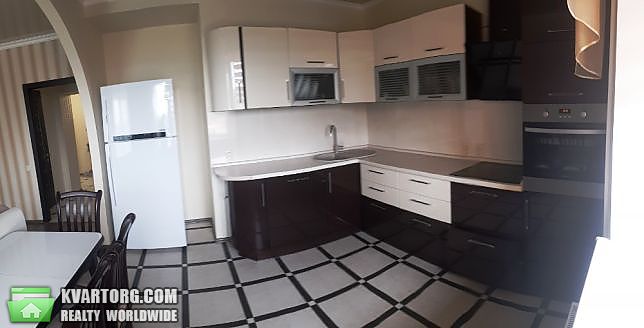 Rent out 3-room apartment. Киев,  Бударина — photo 1