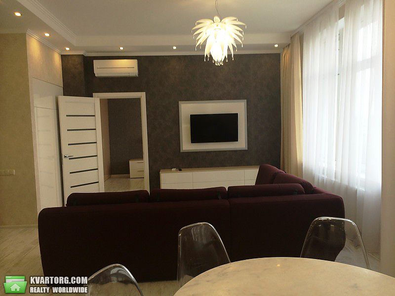 Rent out 2-room apartment. Киев,  Драгомирова — photo 2