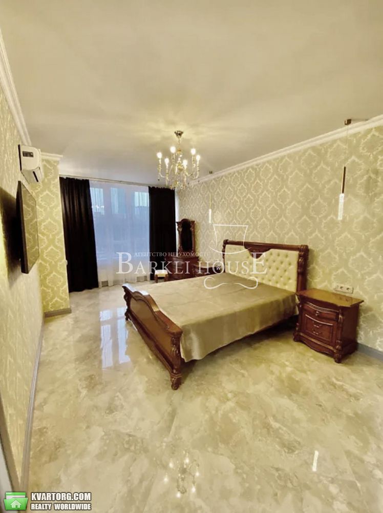 Rent out 2-room apartment. Киев,  Шолуденко — photo 2
