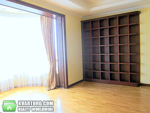 Rent out multi-room apartment. Киев,  Институтская — photo 7