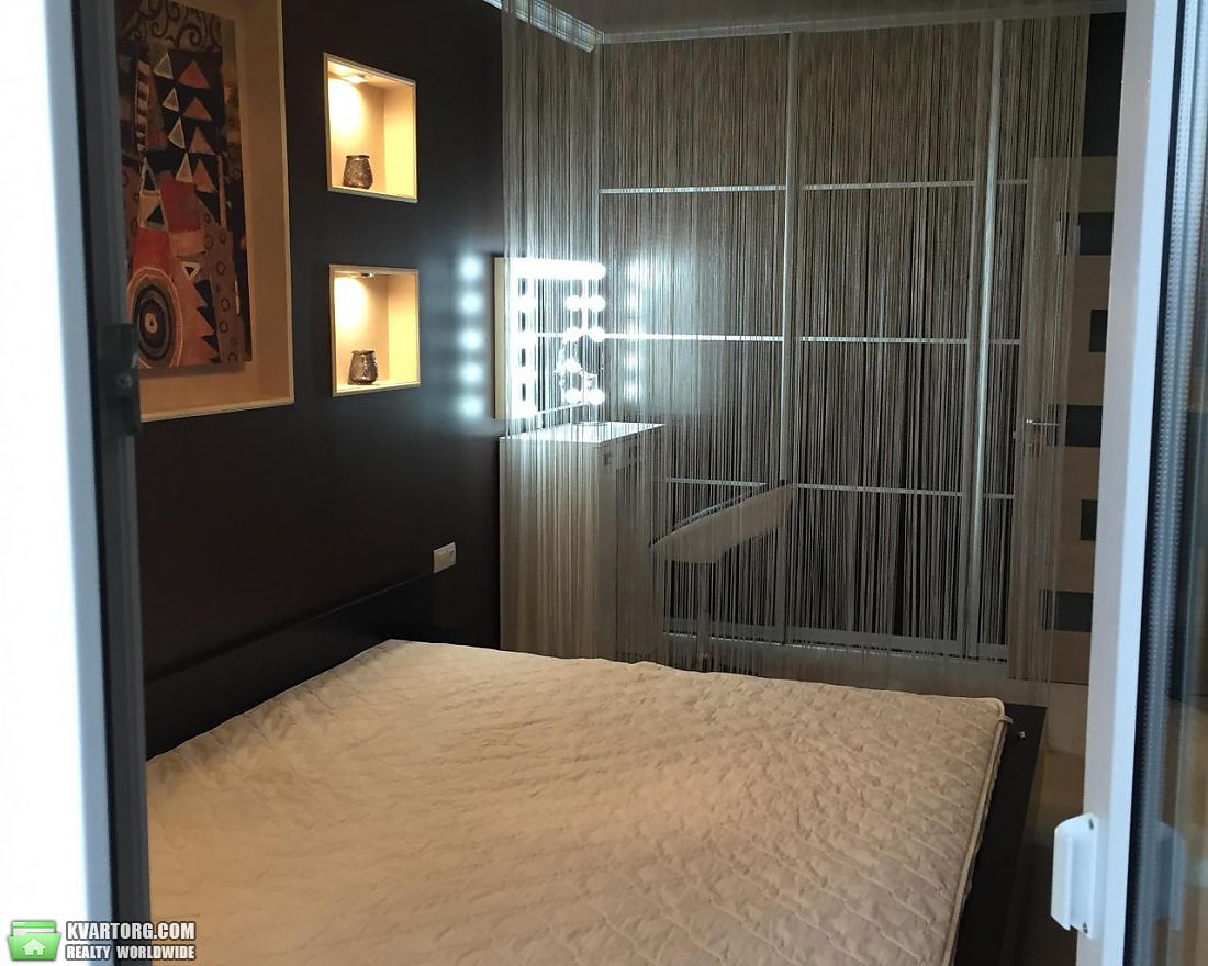 Rent out 2-room apartment. Киев,  Вышгородская — photo 5
