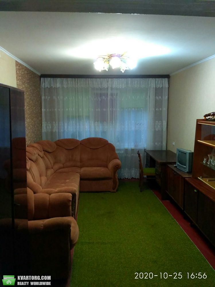 Rent out 2-room apartment. Киев,  Кучера — photo 1