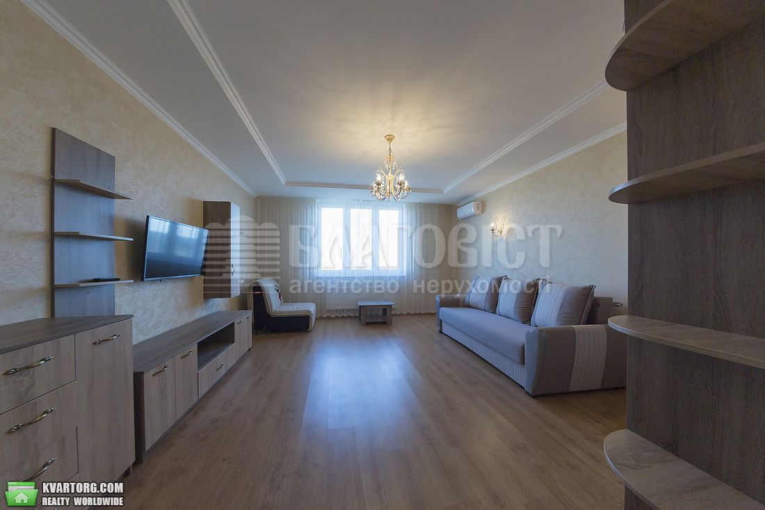 Rent out 3-room apartment. Киев,  Рижская — photo 4