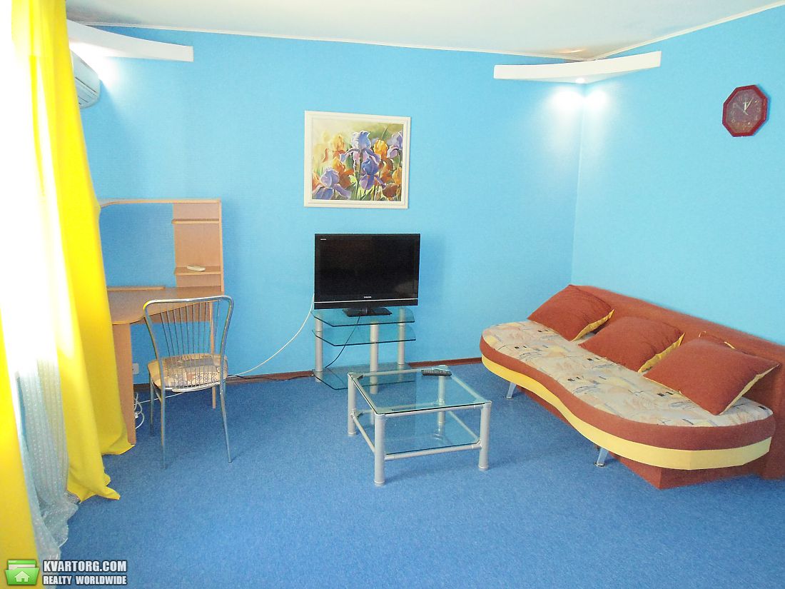 Rent out 1-room apartment. Киев, Шота Руставелли — photo 5