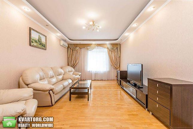 Rent out 2-room apartment. Киев,  Дмитриевская — photo 1