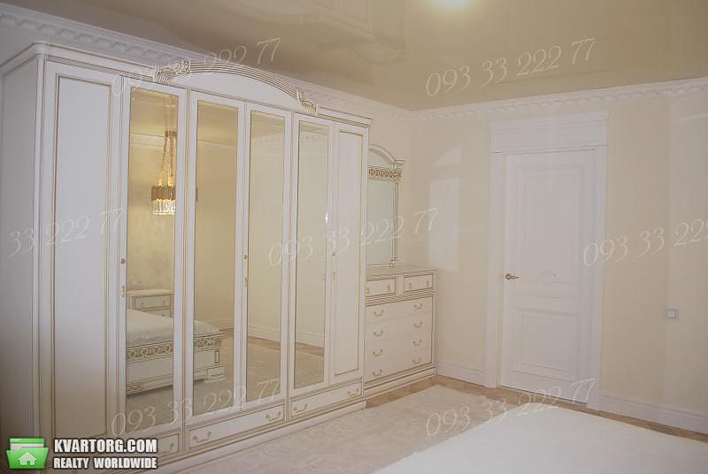 Rent out 4-room apartment. Киев, Нижний Вал — photo 1