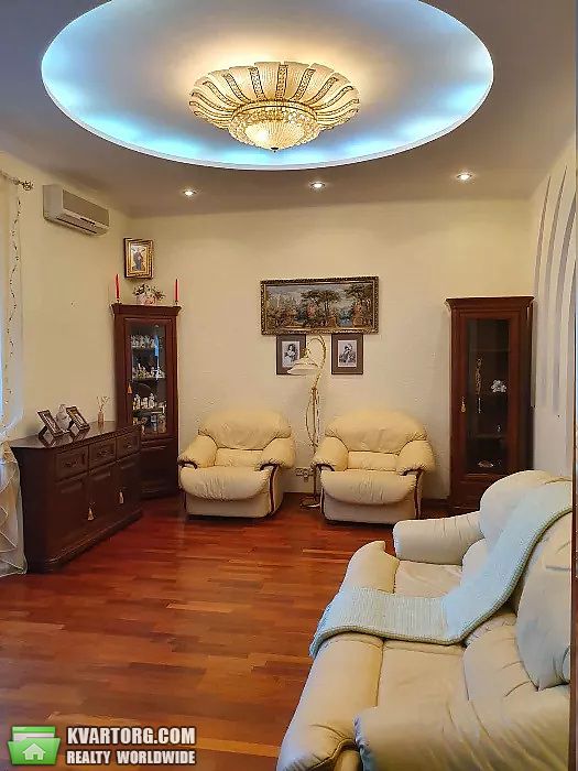 Sell 2-room apartment. Киев,  Гарматная — photo 1