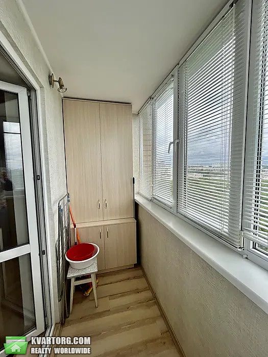 Rent out 2-room apartment. Киев,  Героев Обороны — photo 9