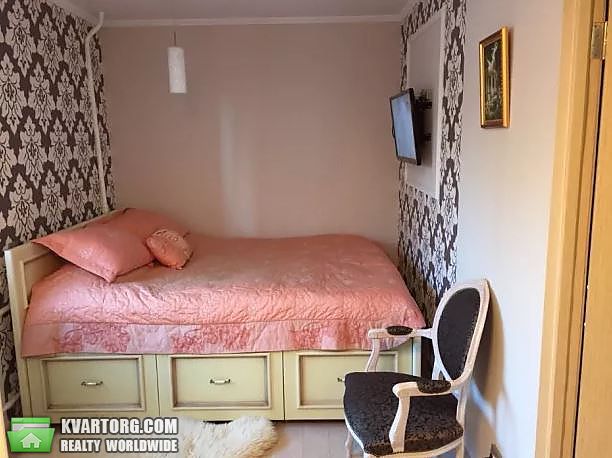 Rent out 2-room apartment. Киев,  Первомайского — photo 3