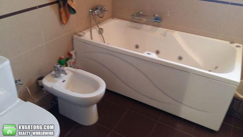 Rent out 3-room apartment. Киев,  Клиническая — photo 7
