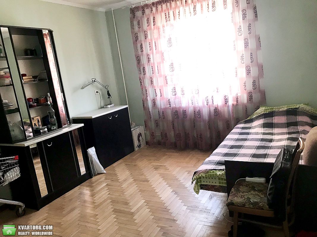 Sell 4-room apartment. Киев,  Пчелки — photo 2