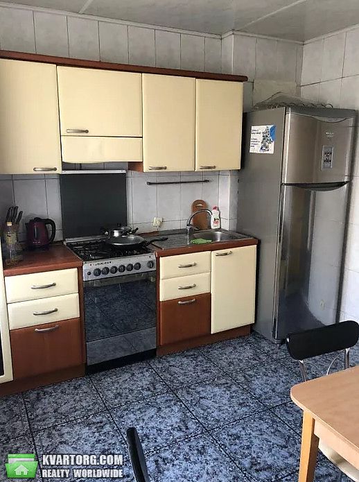 Rent out 3-room apartment. Киев,  Свободы пр — photo 1
