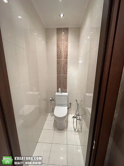 Rent out 2-room apartment. Киев,  Героев Обороны — photo 6