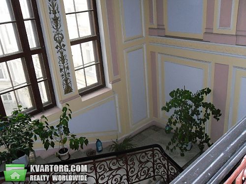 Sell multi-room apartment. Одесса, торговая — photo 1