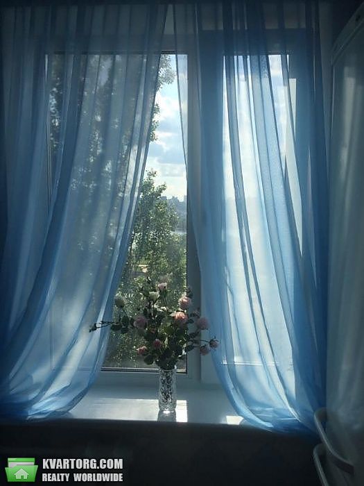 Rent out 3-room apartment. Киев,  Днепровская наб — photo 1