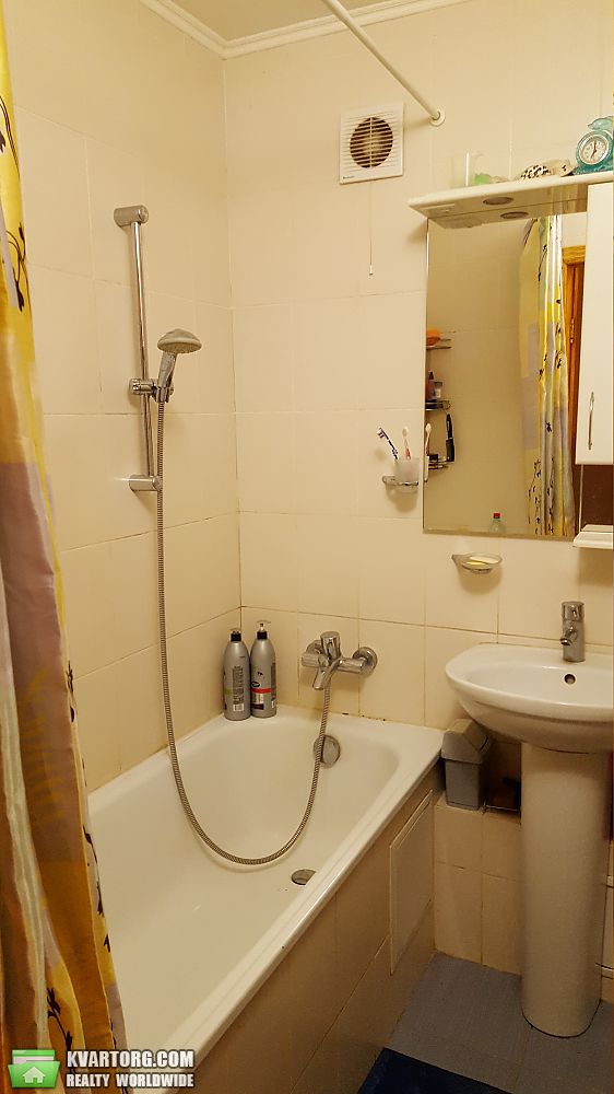 Rent out 3-room apartment. Киев, Ковпака — photo 4