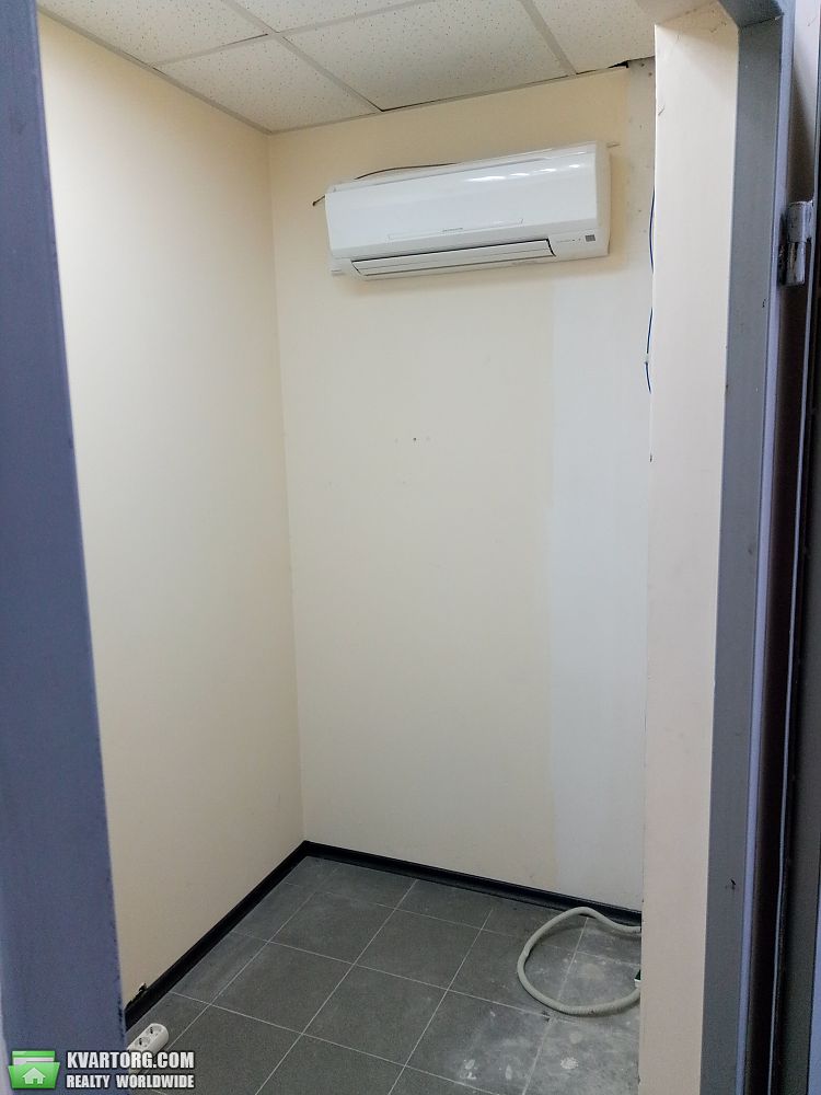 Rent out office. Киев, смольная — photo 4