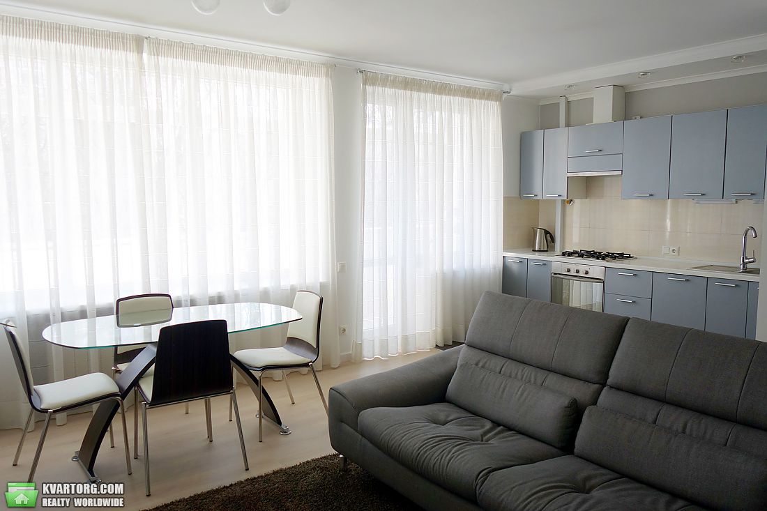 Rent out 3-room apartment. Киев,  Суворова — photo 3