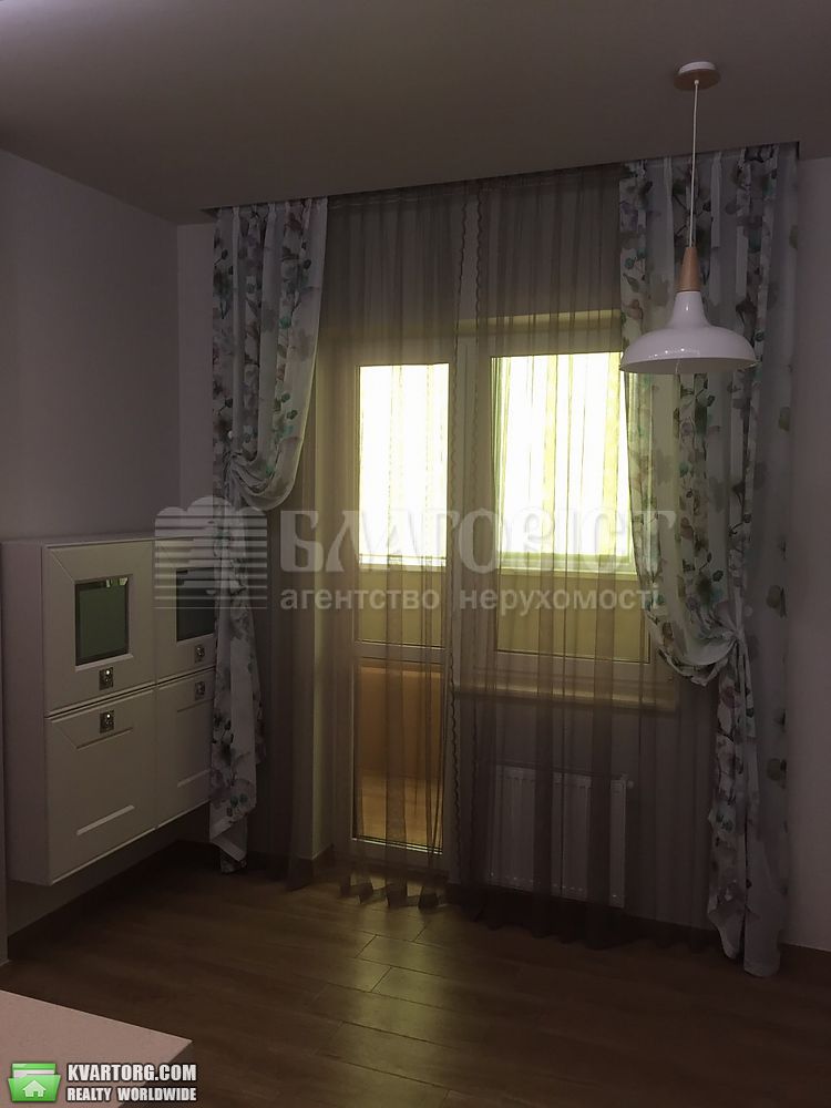 Rent out 1-room apartment. Киев,  Драгомирова — photo 1
