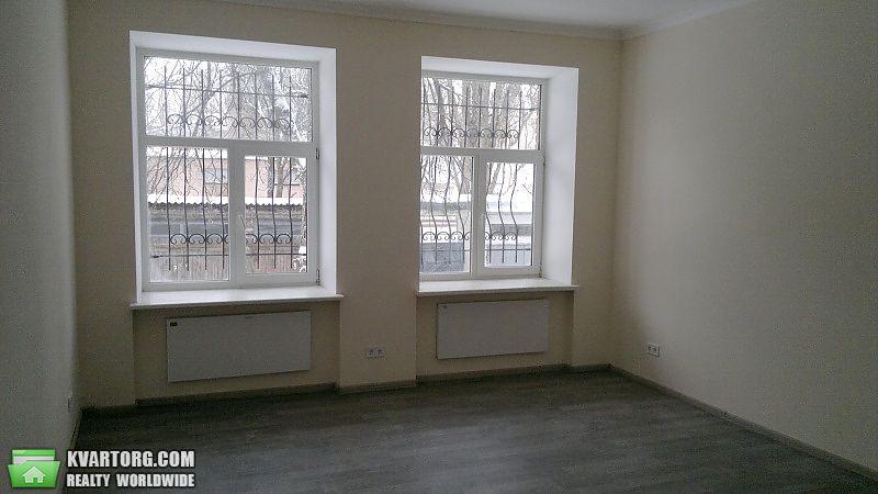 Rent out office. Киев, СофьиПеровской — photo 1