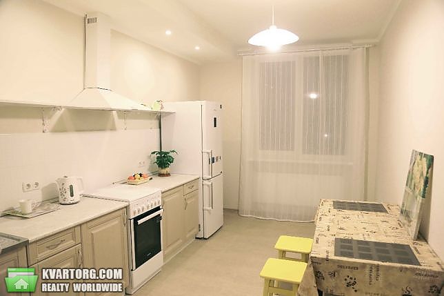 Rent out 2-room apartment. Киев,  Ломоносова — photo 2