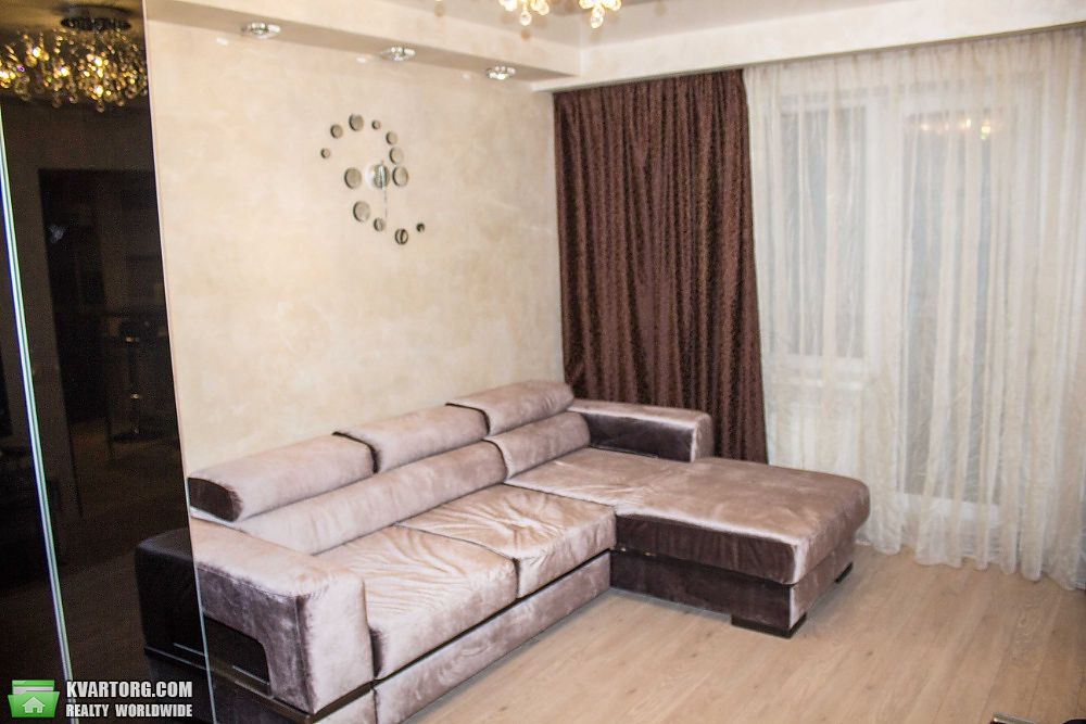 Rent out 2-room apartment. Киев,  Златоустовская — photo 2