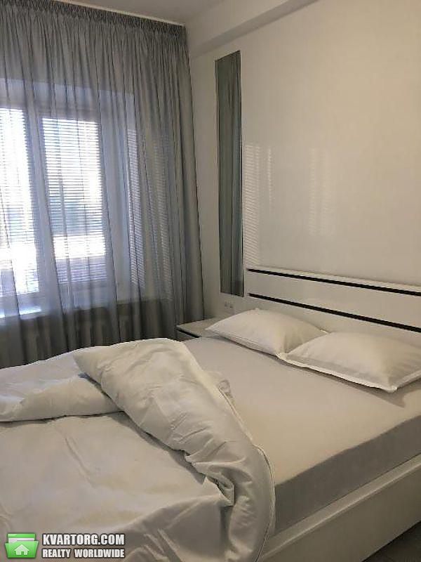 Rent out 2-room apartment. Киев,  Большая Васильковская — photo 4