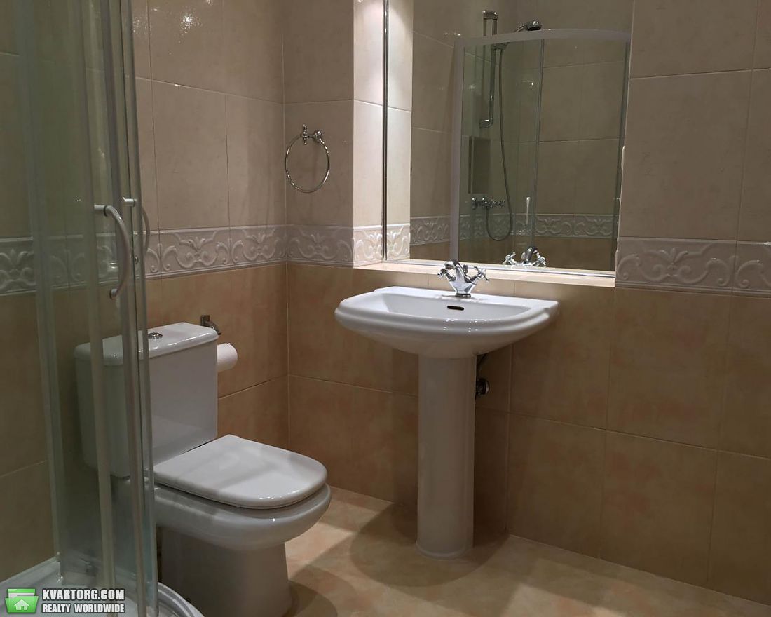 Rent out 4-room apartment. Киев,  Большая Житомирская — photo 9