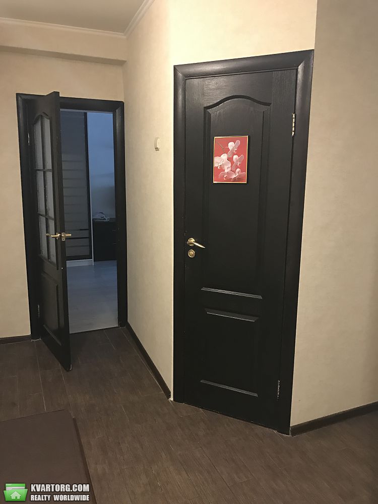 Rent out 1-room apartment. Киев, Березняковская — photo 8