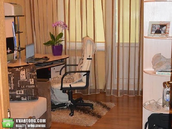 Sell 2-room apartment. Киев,  Героев Днепра — photo 1