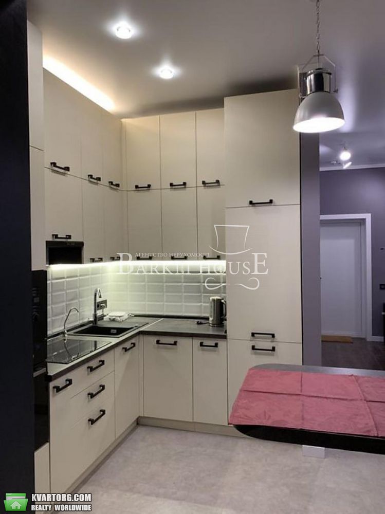 Rent out 2-room apartment. Киев,  Кирило-Мефодиевская — photo 3