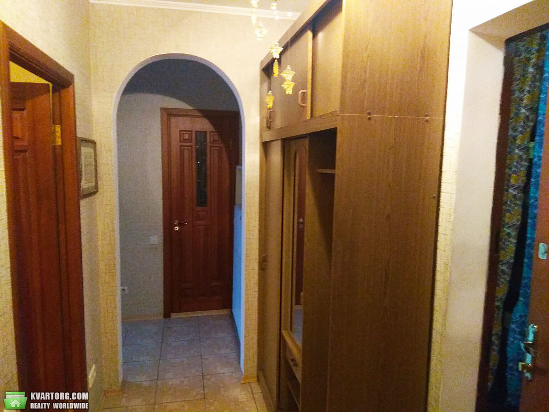 Rent out 2-room apartment. Киев, Здолбуновская ул. — photo 6
