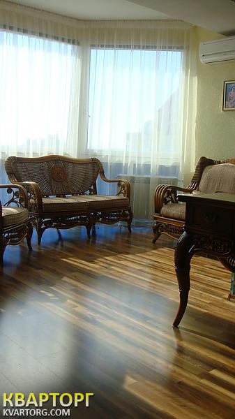 Rent out 1-room apartment. Киев,  Героев Сталинграда пр — photo 3