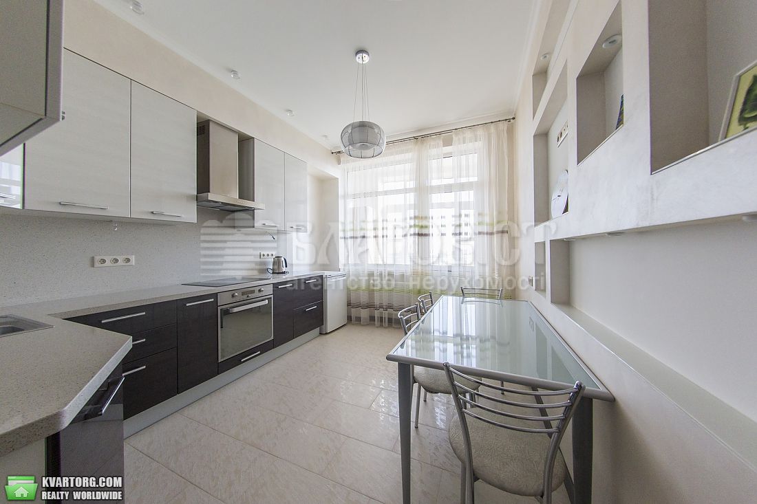 Rent out 2-room apartment. Киев,  Шамрыло — photo 2