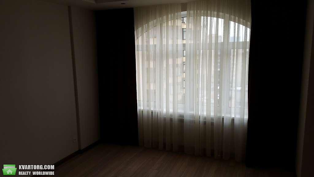 Rent out 4-room apartment. Киев,  Полтавская — photo 4