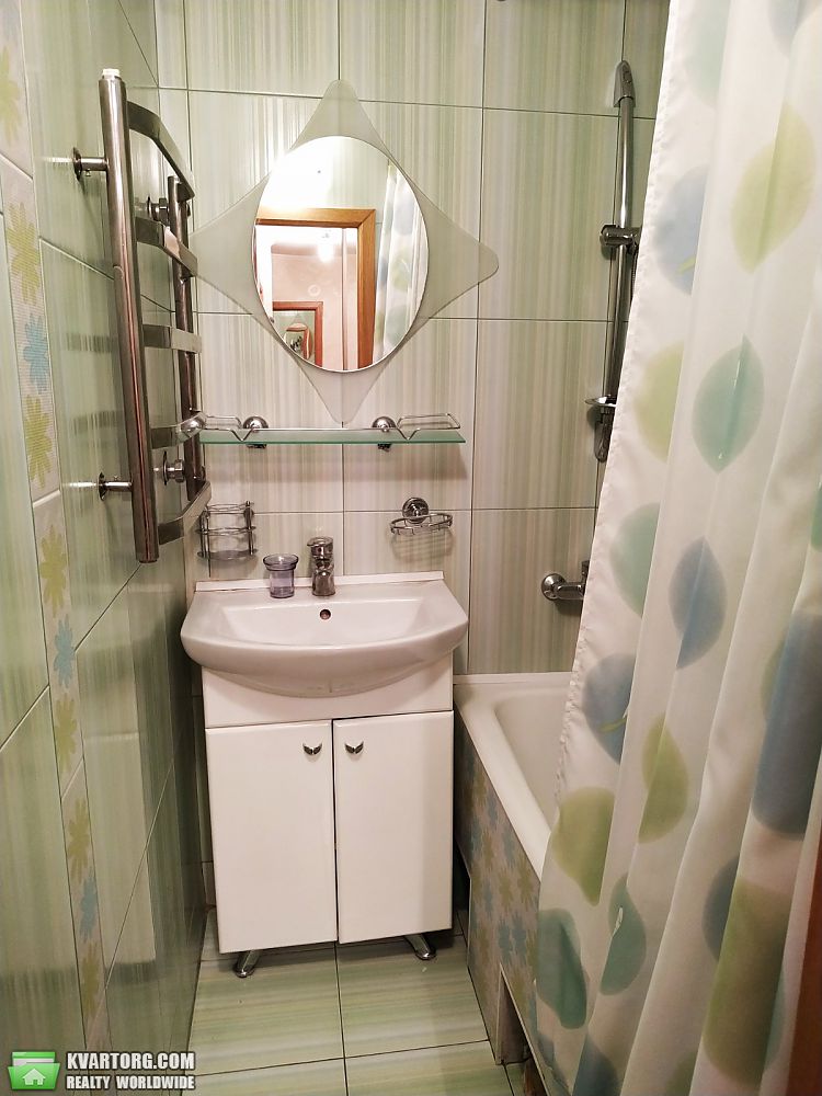 Rent out 1-room apartment. Киев,  Киото — photo 8