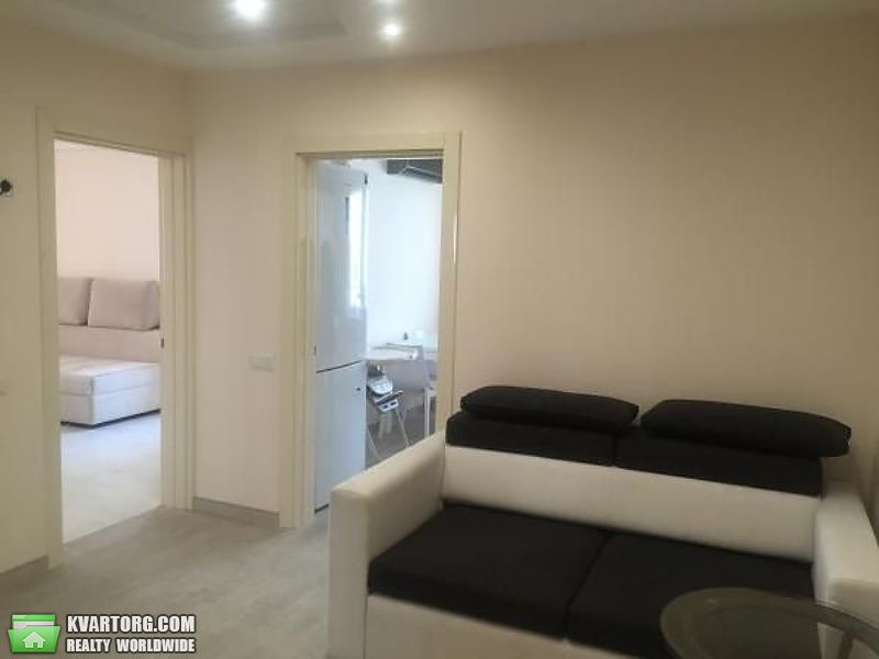 Sell 2-room apartment. Киев,  Лаврухина — photo 1