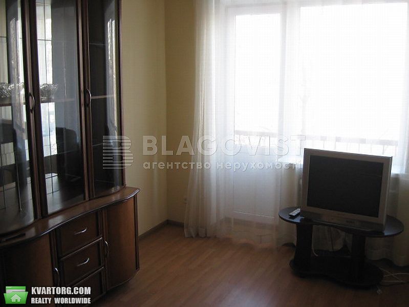 Rent out 2-room apartment. Киев,  Печерский спуск — photo 2