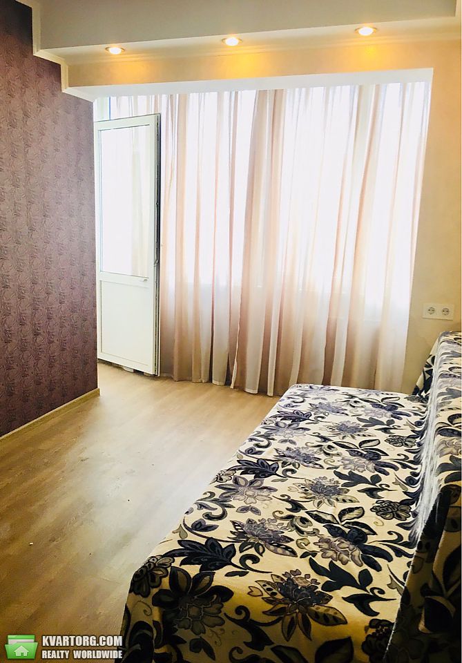 Rent out 1-room apartment. Киев,  Волгоградская — photo 3
