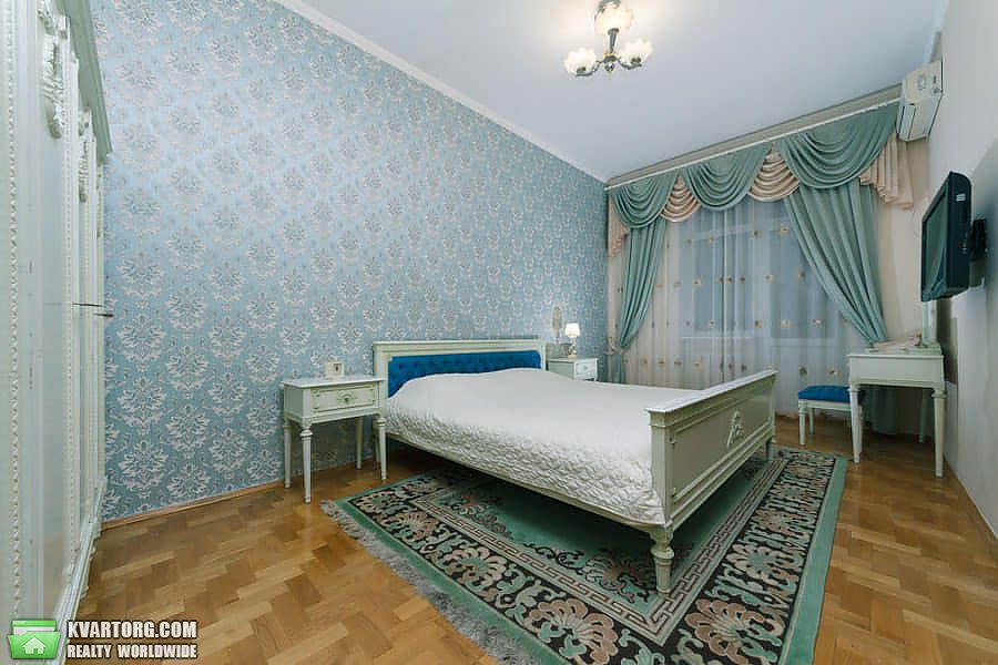 Rent out 2-room apartment. Киев,  Институтская — photo 1