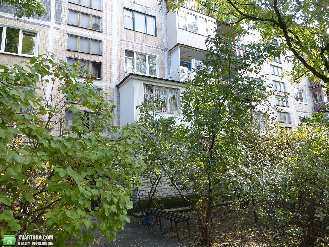 Rent out 3-room apartment. Киев,  Жукова — photo 8