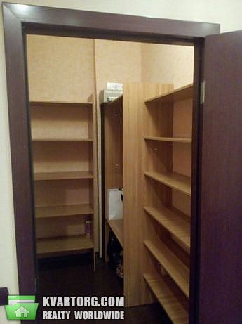 Rent out 2-room apartment. Киев,  Жилянская — photo 10