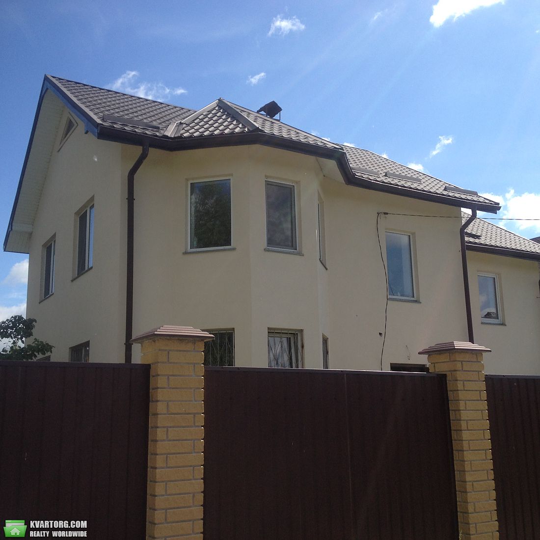 Sell house. Киев,  Березневая — photo 1